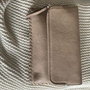 Elizabeth Crossbody Clutch